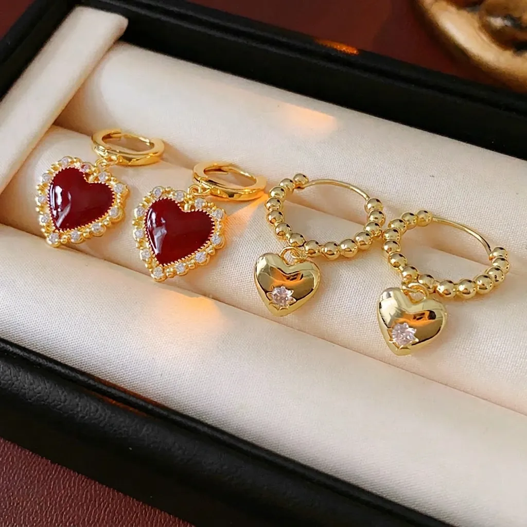 Orecchini A Cerchio Con Ciondolo A Cuore Rame Placcato Oro 18K Zircone Smalto Con Perno In Acciaio Per Donna