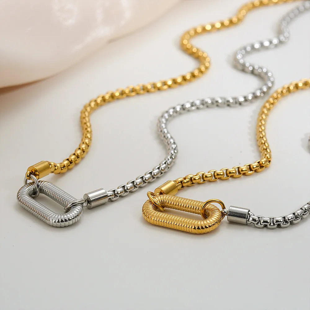 Stainless Steel Necklace 18K Gold Plated Two-Tone Spliced Box Chain U-Shape Oval Screw Texture Pendant Minimalist Jewelry Women