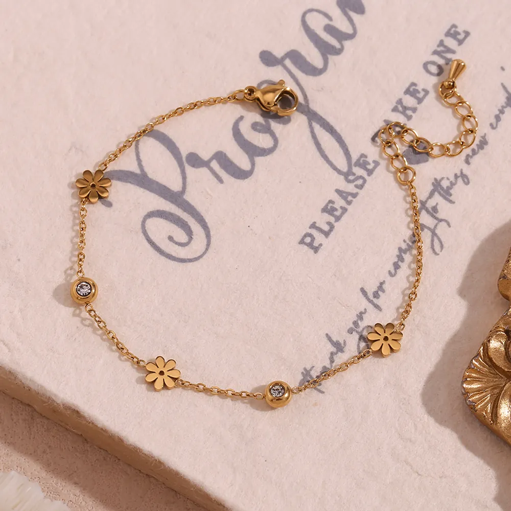 Elegant Stainless Steel Flower Bracelet For Women 18K Gold Plated Rhinestone Daisy Clover Jewelry Adjustable Link Chain Bracelet