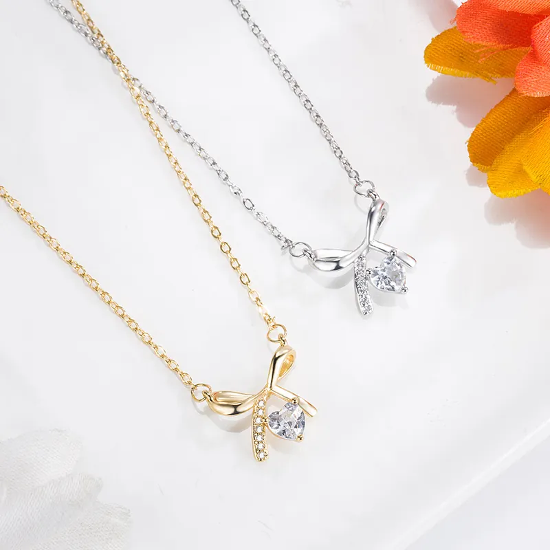 Elegant Copper Bowknot Heart Rhinestone Pendant Necklace For Women Light Luxury Niche Design Clavicle Chain Jewelry Gift