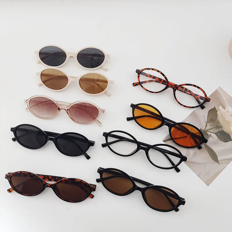 Retro Oval Sunglasses Small Frame PC Lens UV400 Protection Fashion Trendy Chic Eyewear For Men And Women