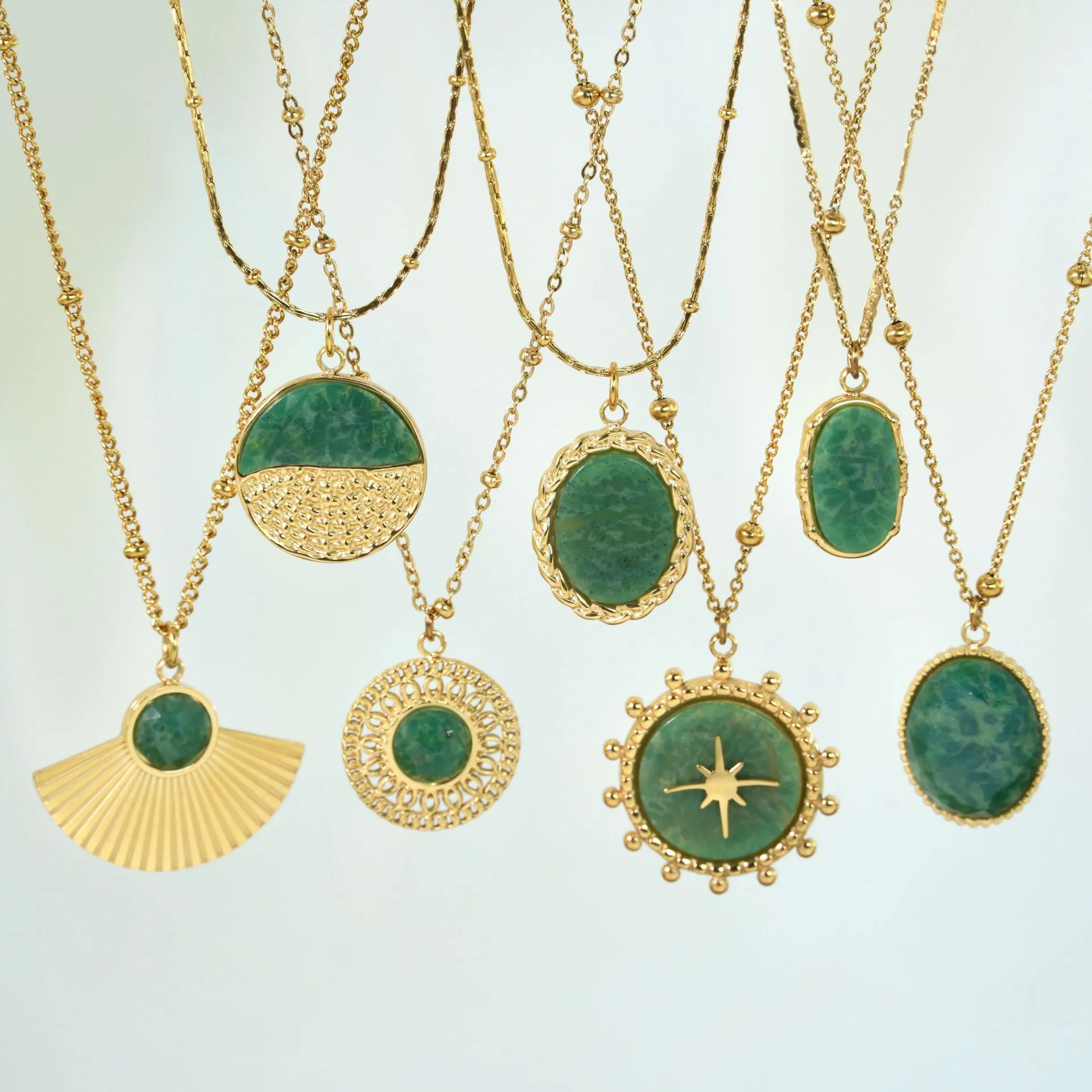 Vintage Stainless Steel 14K Gold Plated Natural Green Stone Pendant Necklace For Women Elegant Minimalist Jewelry Gift