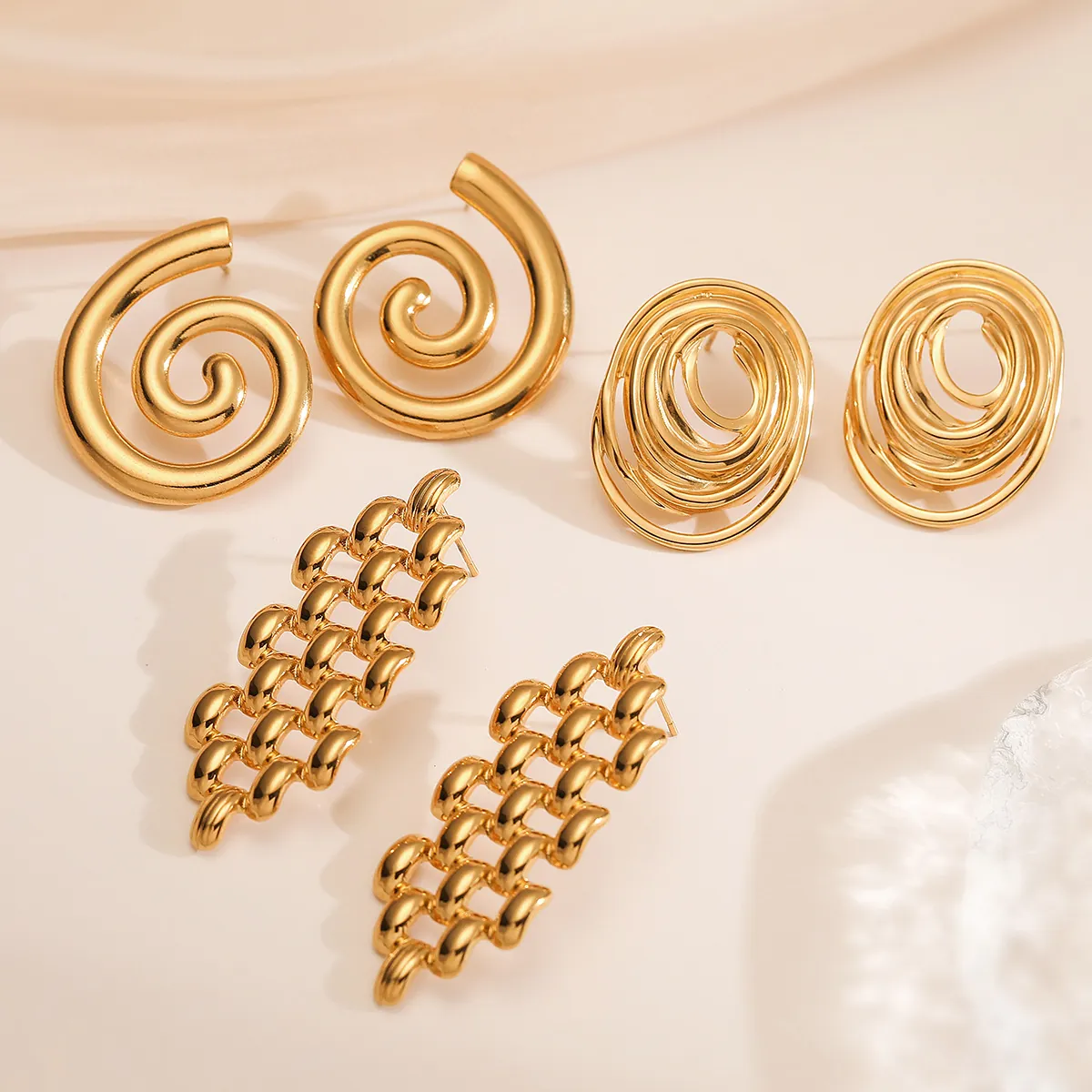 Orecchini A Perno Geometrici Placcati Oro Acciaio Inossidabile Spirale Elica Catena Intrecciata Gioielli Moda Per Donne