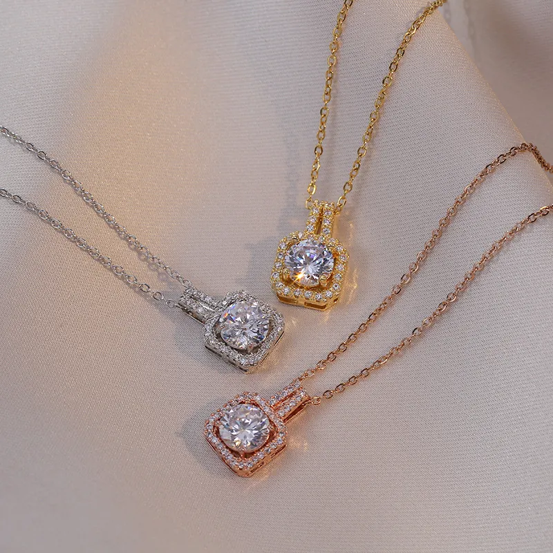 Quadratischer Anhänger Halskette Titanstahl Zirkon Geometrischer Modeschmuck Für Frauen Elegant Trendiges Geschenk