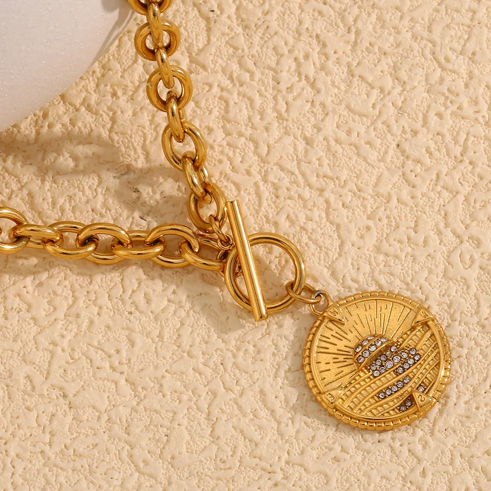 Runde Münze Anhänger Halskette Edelstahl 18K Vergoldet Strass Sonnenstrahl Kompass OT Verschluss Dicke Gliederkette Für Damen
