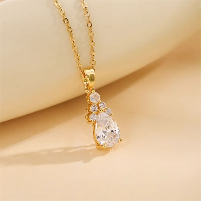 Pear Shaped Teardrop Zircon Pendant Necklace Copper Gold Plated Elegant Simple Jewelry For Women