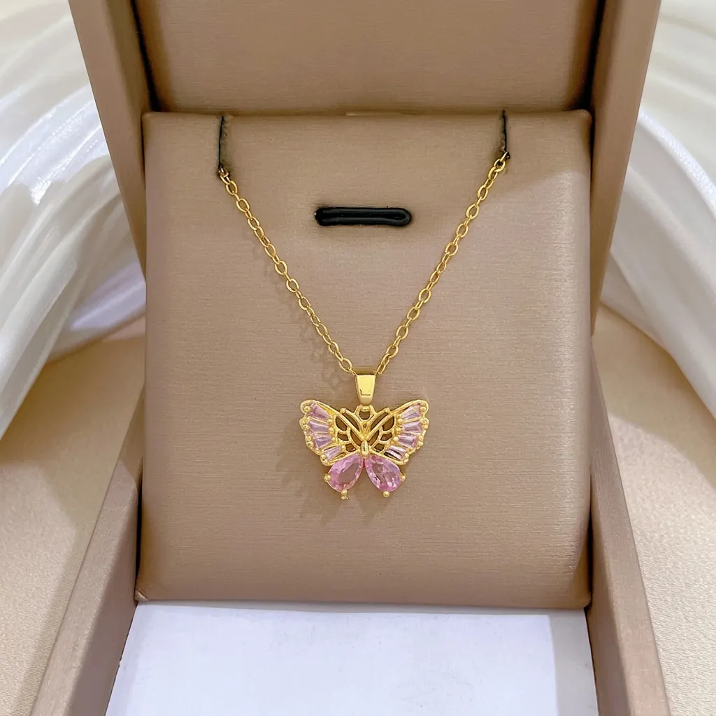 Collier Pendentif Papillon Creux Zircon Rose Charme Cuivre Chaîne Acier Titane Élégant Bijoux Luxe Pour Femmes