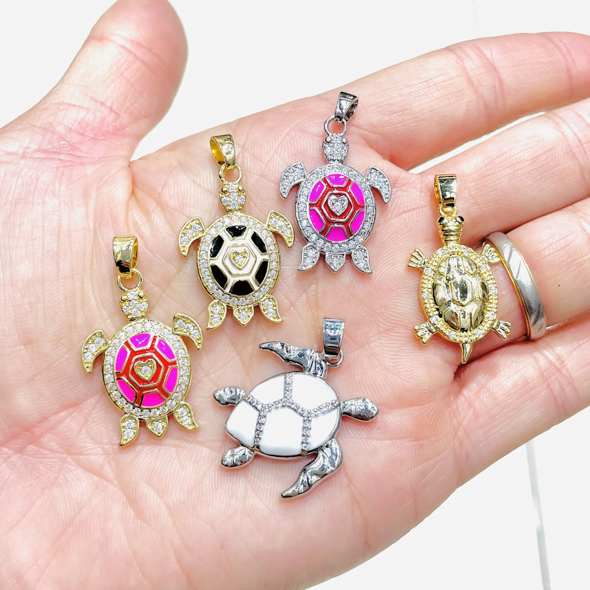 Cute Sea Turtle Pendant Necklace With Zircon And Enamel Copper Animal Jewelry For Women Dainty Style