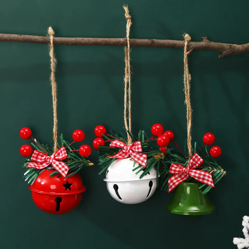 Campanelli Di Natale Ornamenti Appesi Metallo Ferro Fiocco Scozzese Aghi Di Pino Artificiali Bacche Rosse Decorazione