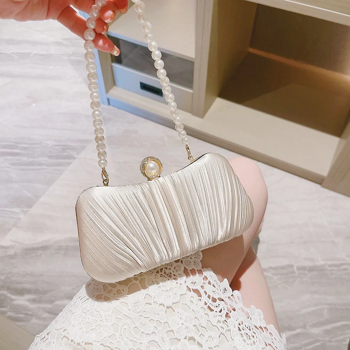 Evening Clutch Bag Pleated Satin Artificial Pearl Clasp Rhinestone Elegant Party Banquet Handbag Crossbody Women