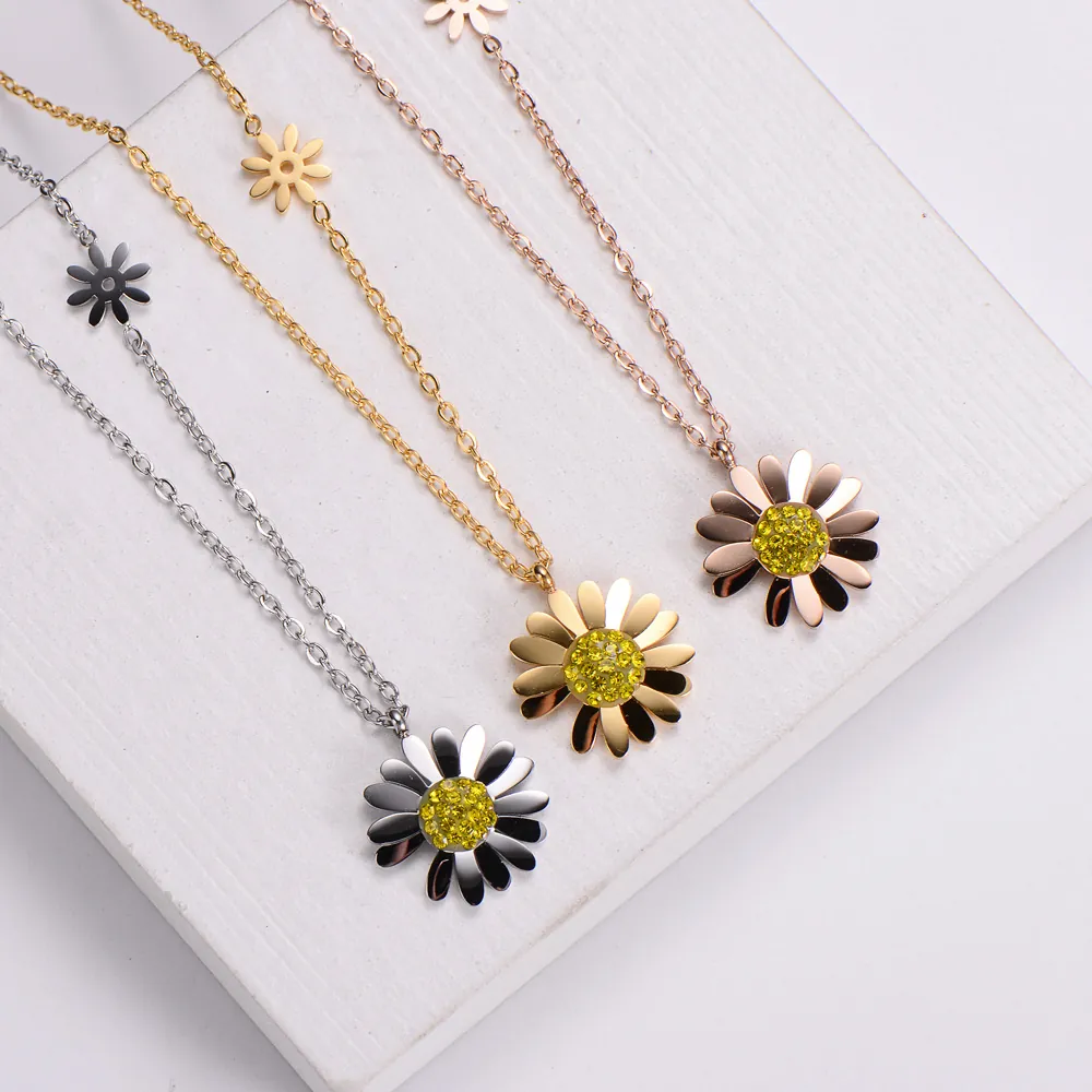 Daisy Sunflower Pendant Necklace 316L Stainless Steel Yellow Rhinestone Minimalist Ins Style Elegant Jewelry For Women