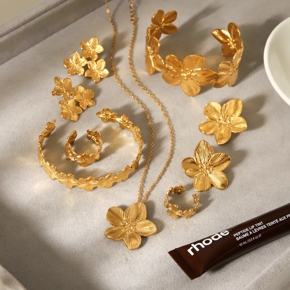 Bijoux En Acier Inoxydable Fleur Collier Bague Bracelet Boucles D'oreilles Plaqué Or 18 Carats Design Floral Élégant Femmes