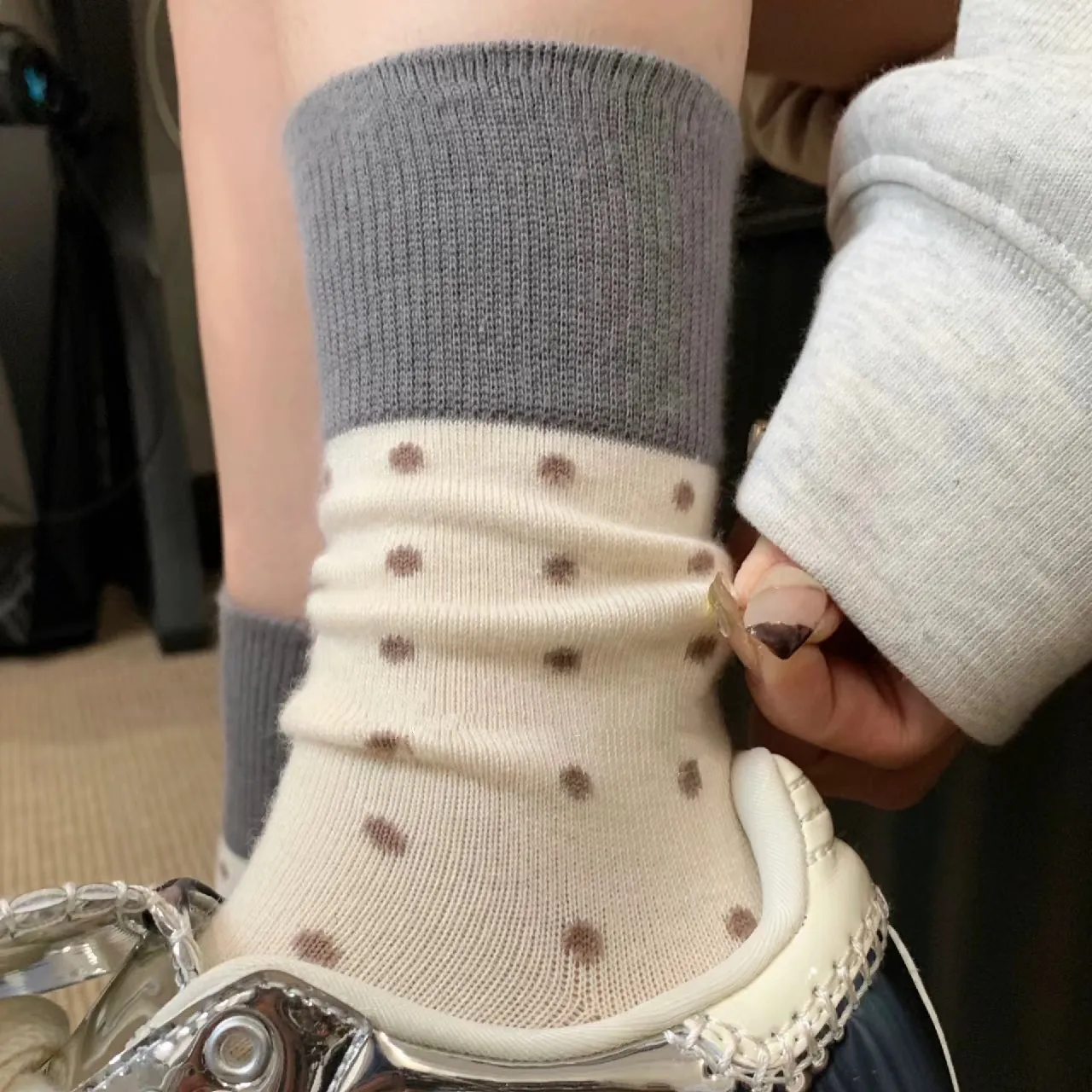 Women Crew Socks Cotton Blend Polka Dot Contrasting Rib Cuffs Vintage Japanese Style Stretchy Soft Breathable Accessory
