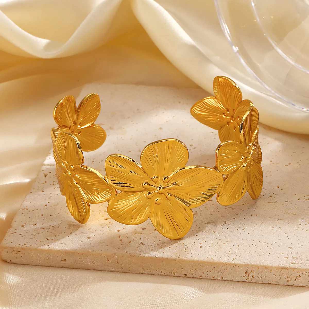 Bracciale Rigido A Fiori In Acciaio Inossidabile Placcato Oro Texturizzato Floreale Regolabile Aperto Gioielli Da Donna Stile Western
