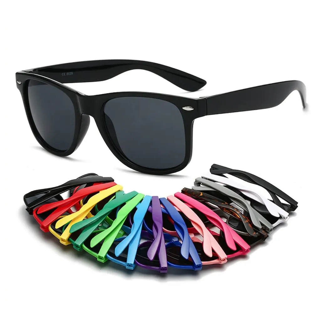 Classic Square Retro Sunglasses UV400 Protection PC Frame Fashion Outdoor Eyewear With Rivets For Men Women