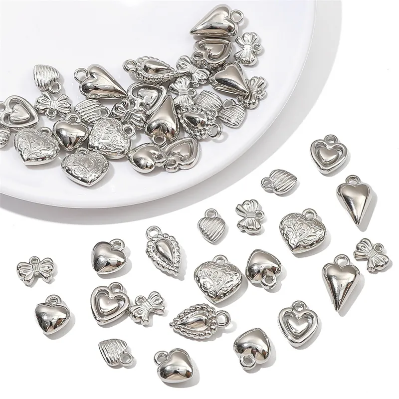 Ciondoli In Plastica Tonalità Argento Stili Cuore E Fiocco Per Creazione Gioielli DIY Accessori Per Collane Braccialetti