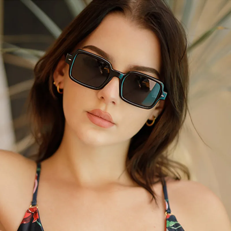 Retro Square Frame Sunglasses PC Frame AC Lens UV Protection Fashion Eyewear For Women With Metal Rivets