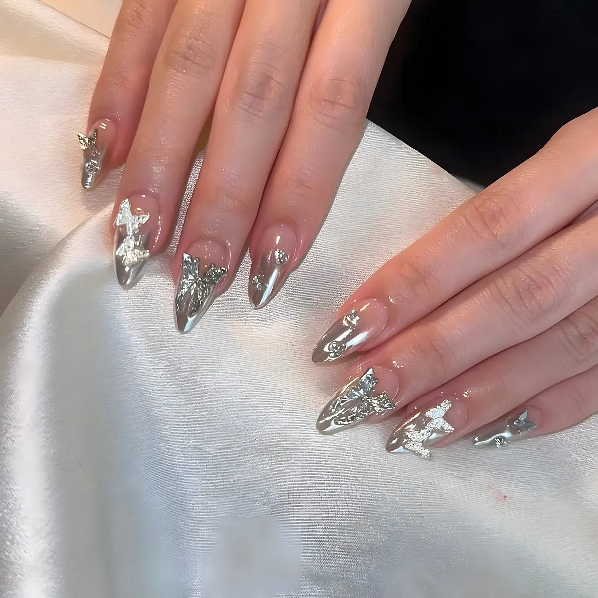 Unghie Finte Press On Texture Specchio Argento Farfalla 3D Forma Mandorla Chic Stile Y2K Unghie Artificiali Per Donne