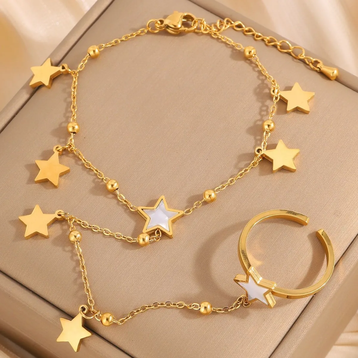 Modern Gold Stainless Steel Star Hand Harness For Women Elegant Star Pendant Finger Ring Bracelet Fashion Jewelry Gift