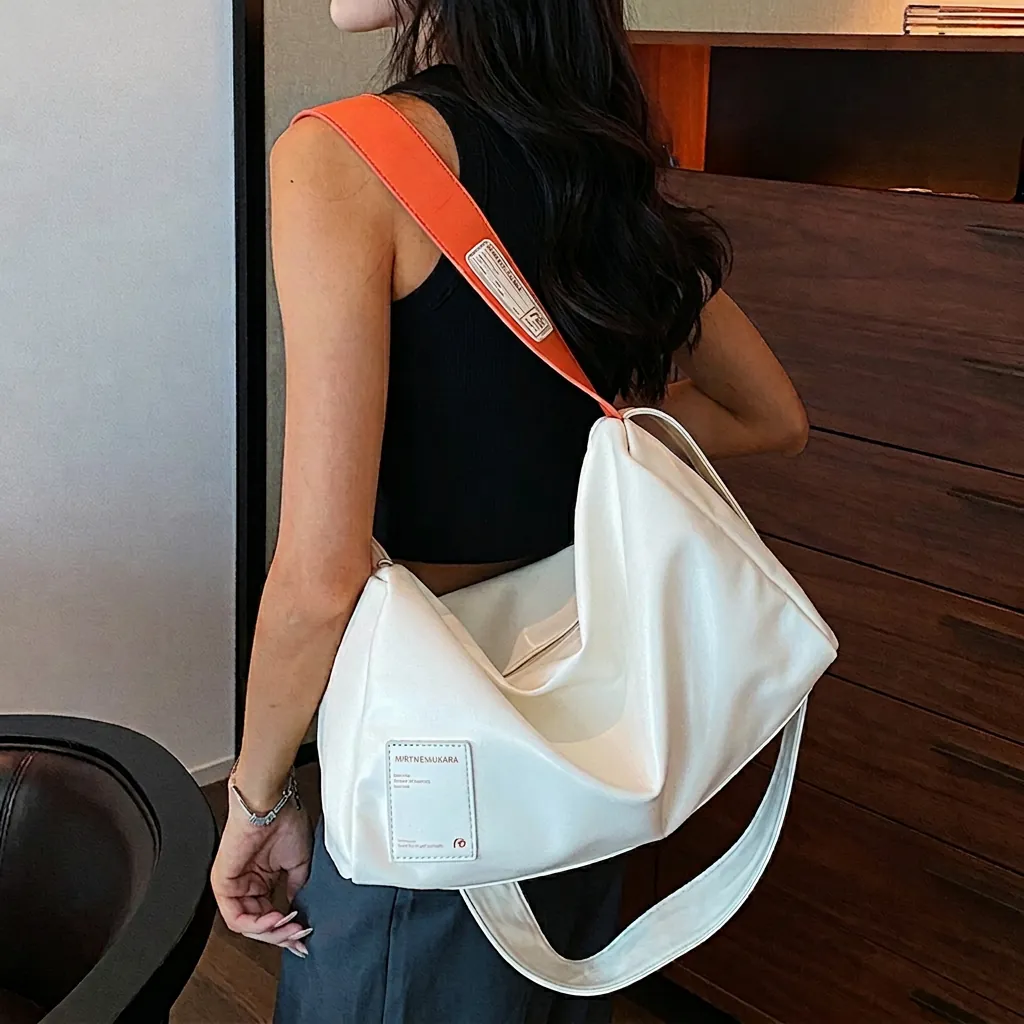 Große Kapazität Umhängetasche PU Leder Breiter Kontrastgurt Schicke Kissen Schultertasche Für Frauen Lässiges Reisen