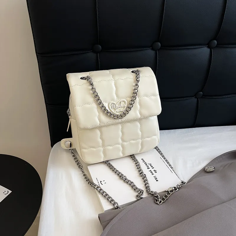 Quilted Rhombic Pattern Fashion Backpack PU Leather Heart Buckle Silver Metal Chain Convertible Shoulder Bag Korean Trendy Women