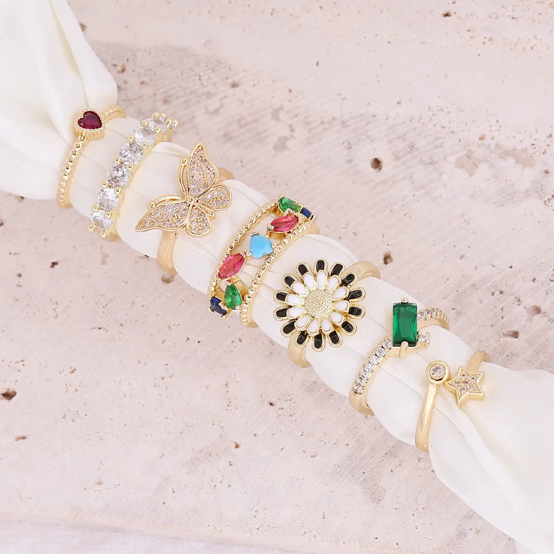 Modischer Verstellbarer Kupferring Zirkon Schmetterling Gänseblümchen Herz Stern Blume Schmuck Für Frauen Eleganter Charme