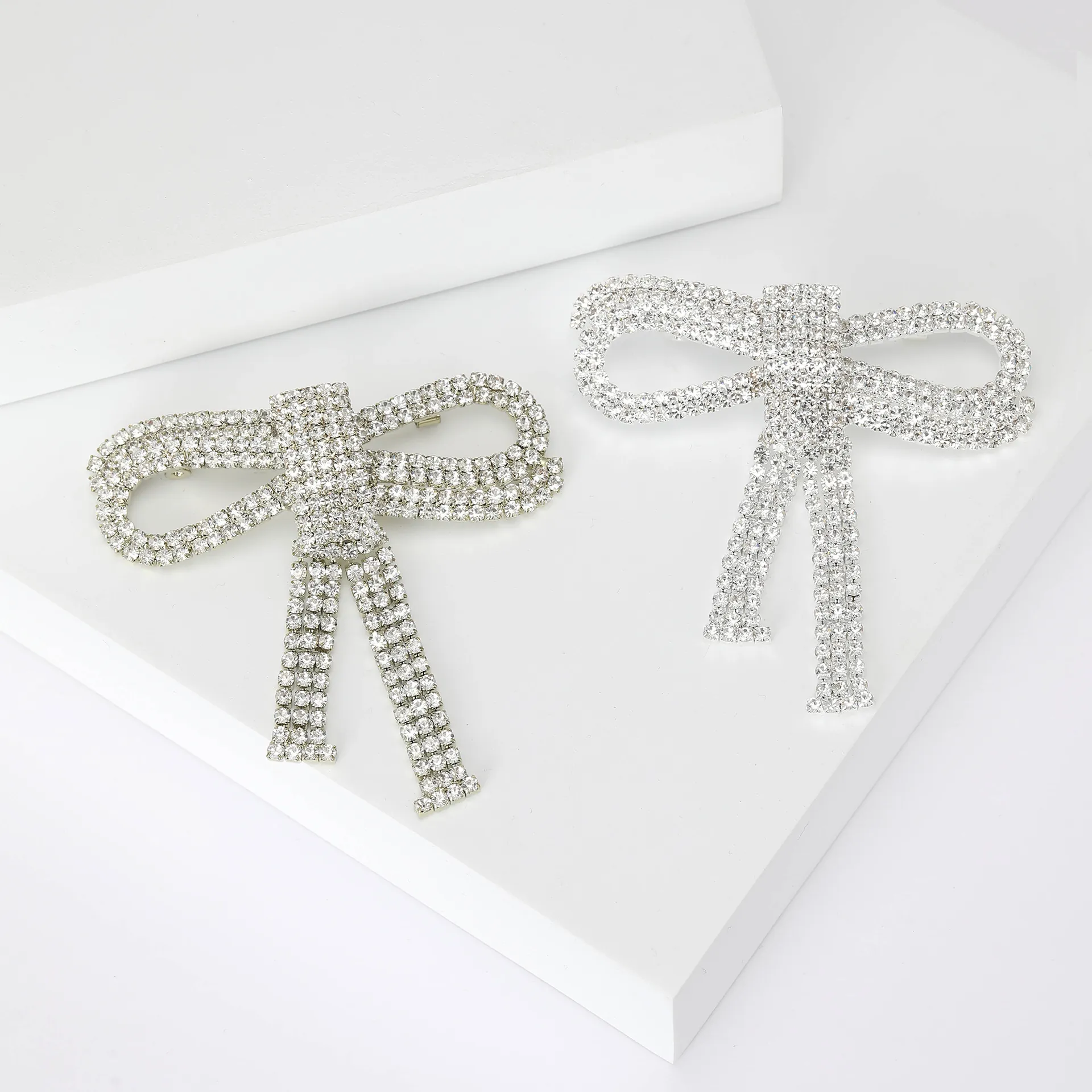Elegante Spilla a Fiocco Con Nappina per Donna Brillante Strass Intarsiato Spilla in Lega per Matrimonio Festa Accessori Abbigliamento