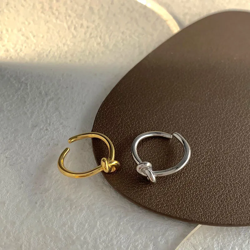 Anello a Nodo in Argento Sterling 925 Minimalista per Donna Placcato Oro Argento Aperto Regolabile Design a Nodo Gioielli di Moda Regalo