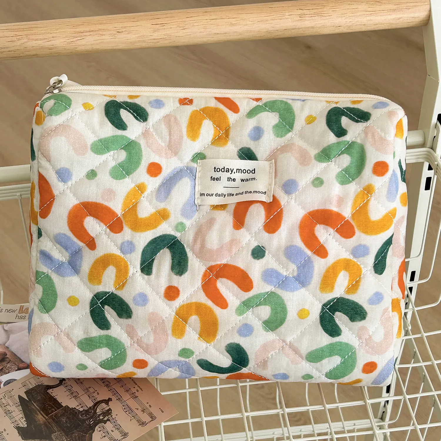 Quilted Makeup Bag Soft Polyester Large Capacity Travel Toiletry Organizer Contrast Color Geometric Pattern Clutch For Women