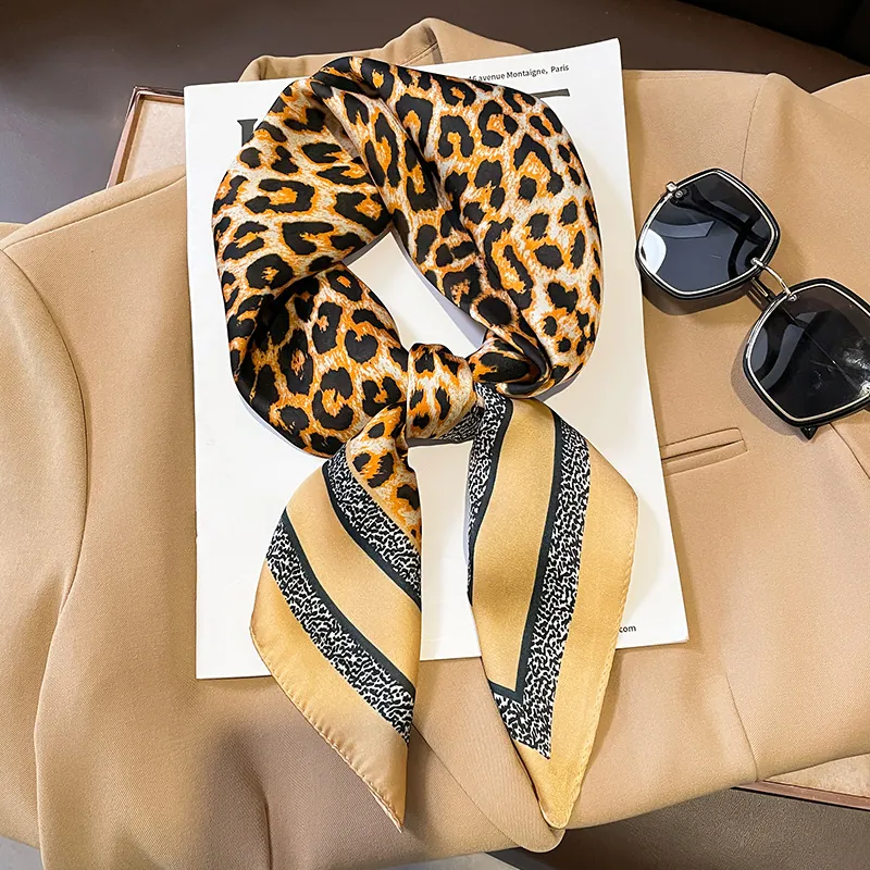 Elegant Leopard Print Square Scarf Satin Imitation Satin Fashionable Headband Neck Scarf For Women Retro Style