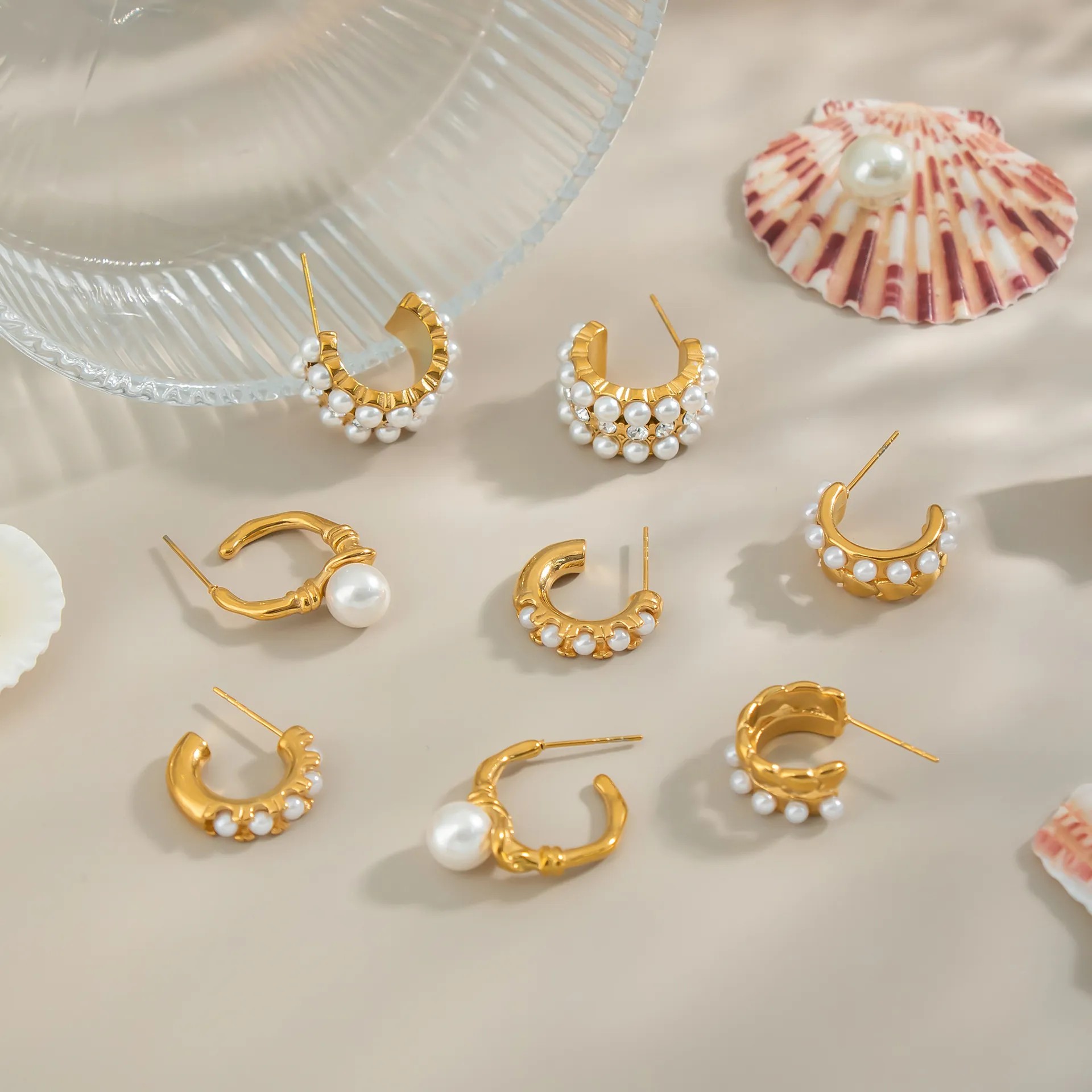 Orecchini A Cerchio Con Künstliche Perle Acciaio Inossidabile Placcato Oro 18K Forma A C Gioielli Di Moda Per Donna