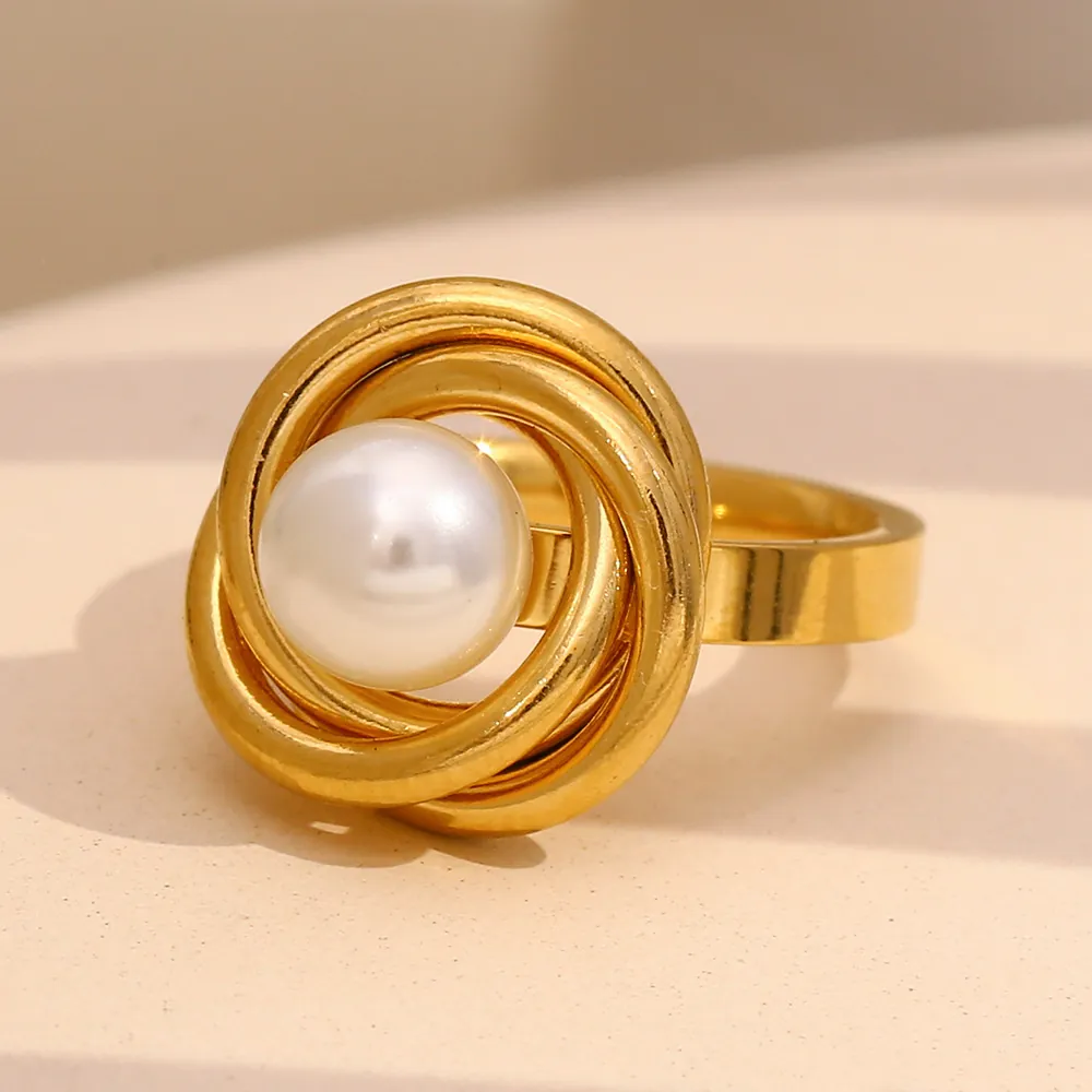 Bague En Künstliche Perle Enveloppée En Spirale Acier Inoxydable Plqué Or 18K Bijoux De Mode Rétro Géométriques Pour Femmes