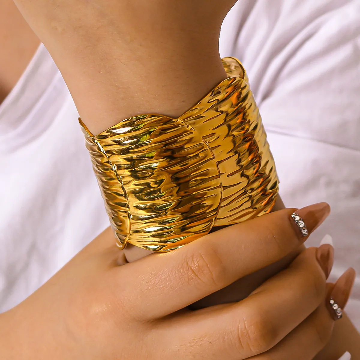 Hammered Cuff Bracelet Stainless Steel 18K Gold Plated Wide Irregular Wave Texture Bangle For Women Minimalist Ins Style