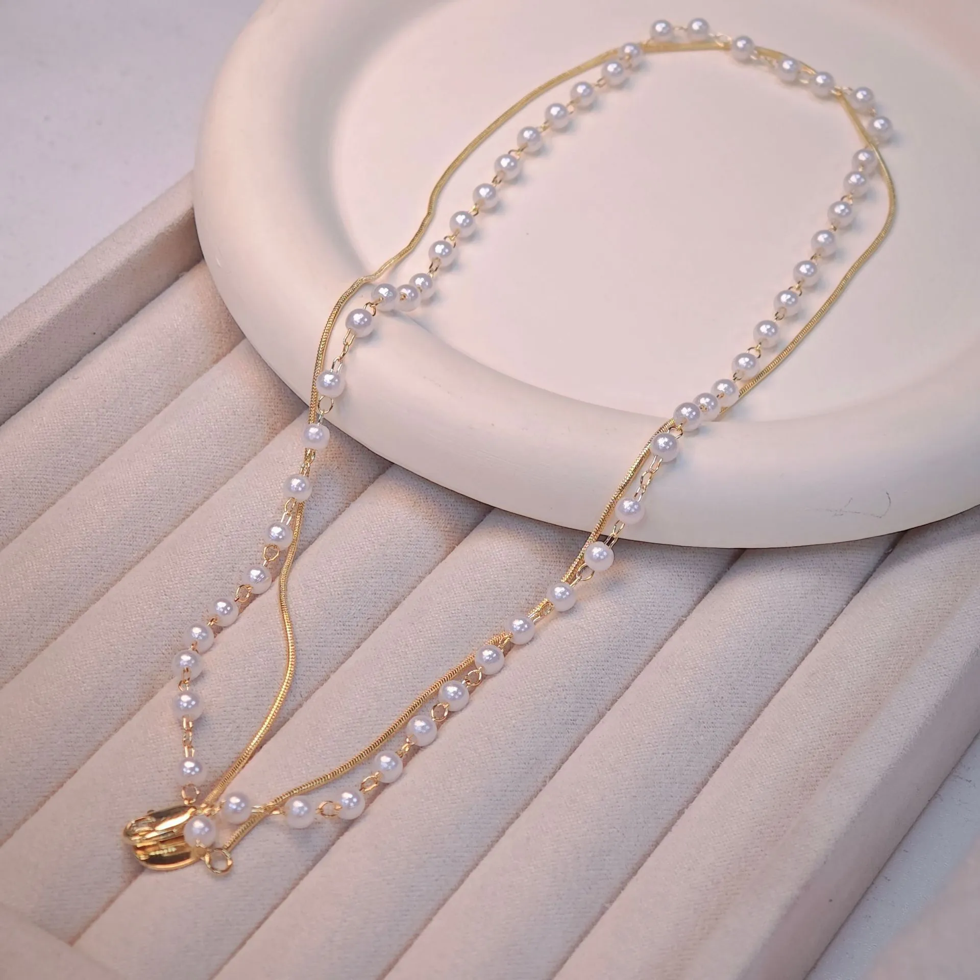 Double Layer Imitation Artificial Pearl Necklace French Gold Plated Copper Round Pendant Clavicle Chain For Women Elegant Jewelry