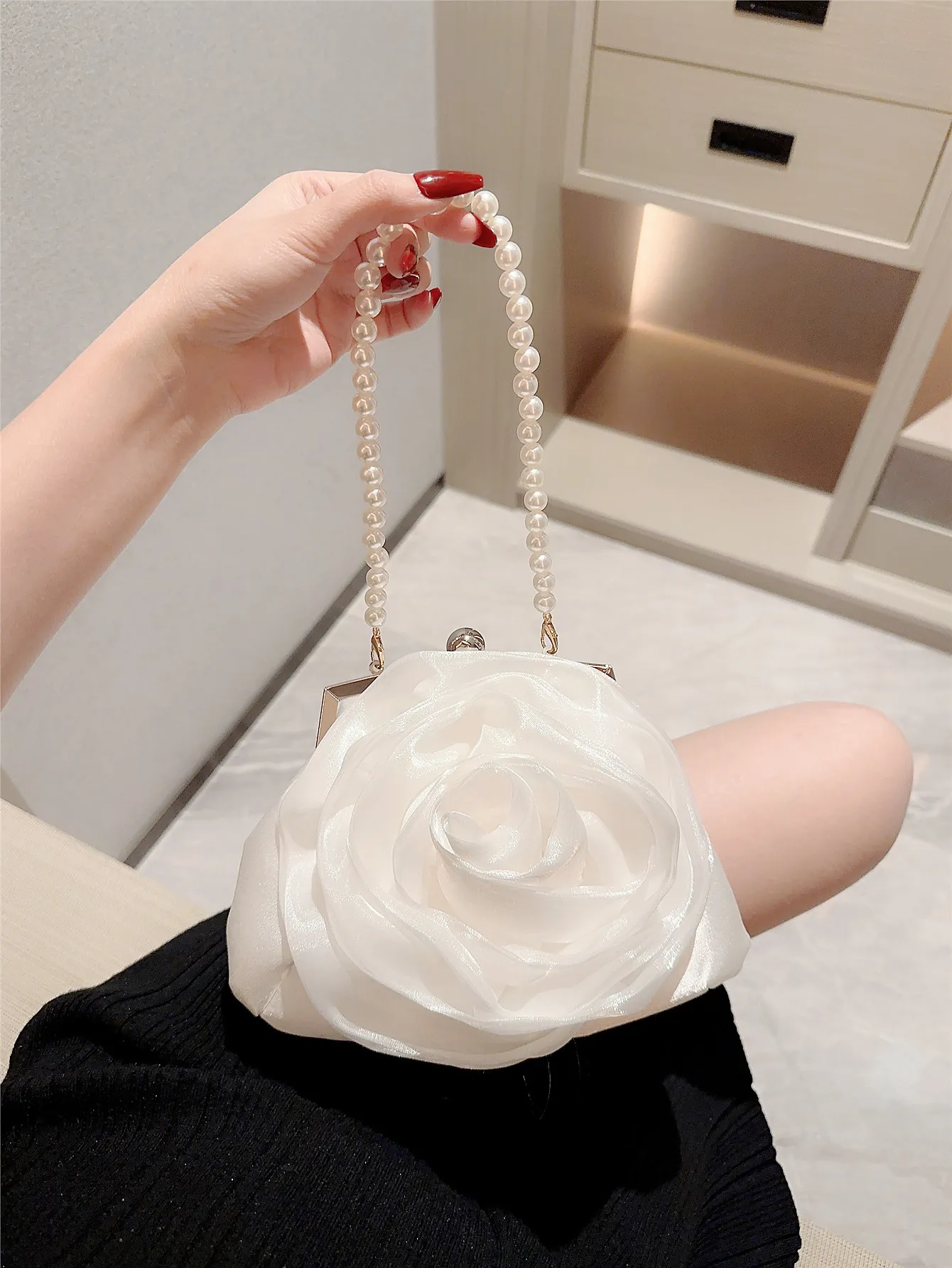 Weiße Abendtasche Mit Rosenblüte Satin Handtasche Mit Künstliche Perlenkette Für Hochzeit Bankett Party Braut