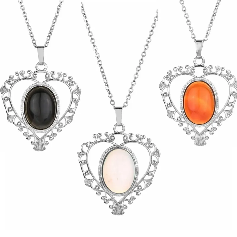 Collier Pendentif Coeur Vintage Creux Alliage De Cuivre Filigrane Avec Pierre Gemme Ovale Bijoux Rétro Femmes