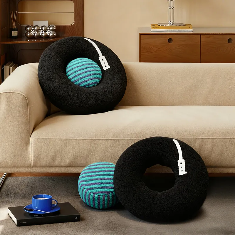 Creative Music Vinyl Record Shaped Decorative Cushion Soft Plush Throw Pillow For Couch Living Room Retro Style