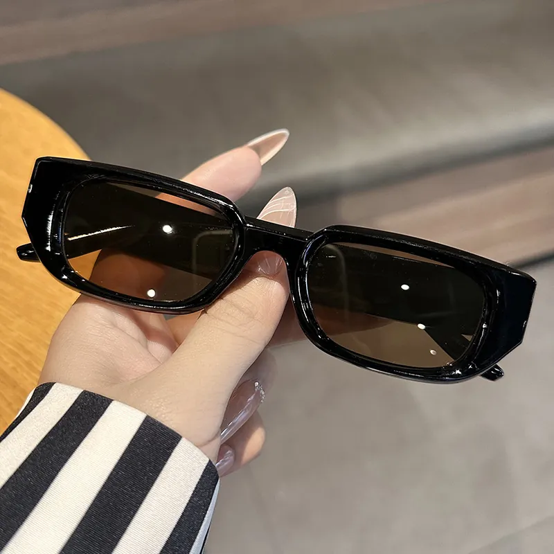 Retro Rectangular Sunglasses UV400 Protection Plastic Frame Small Square Y2K Fashion Eyewear Accessory For Men Women