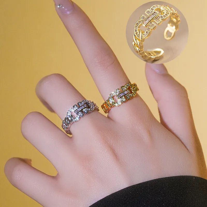 Verstellbarer Offener Ring Kupfer 18K Vergoldet Zirkonia Ineinandergreifendes Geometrisches Kettendesign Eleganter Modeschmuck Damen