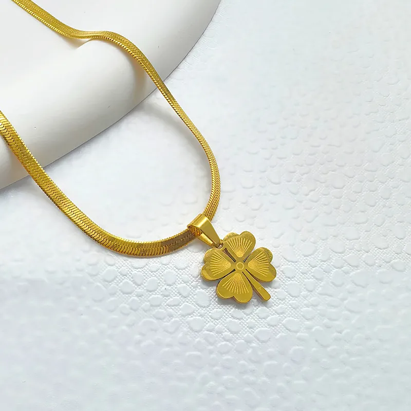 Stainless Steel Four Leaf Clover Pendant Necklace Sunburst Texture Elegant Minimalist Herringbone Chain Jewelry For Women