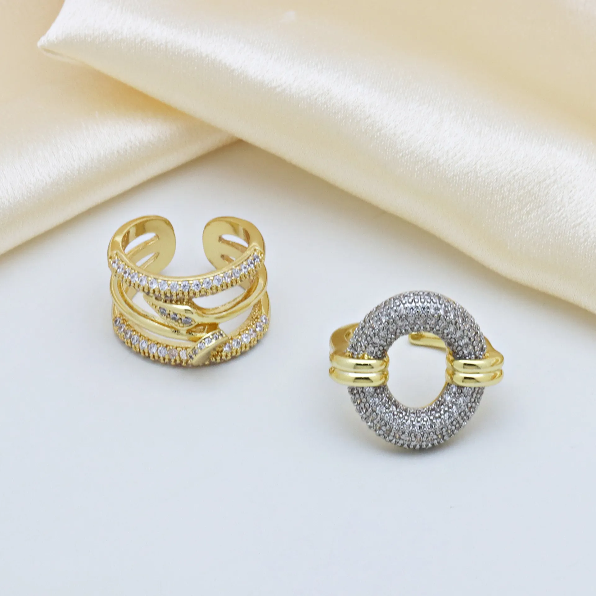 Anello Aperto in Rame Placcato Oro 18K per Donna Zirconia Intarsiata Serpente Multistrato Geometrico Anello Intrecciato