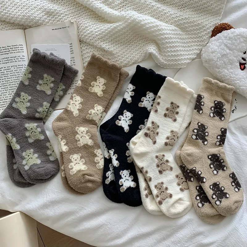 Women Coral Fleece Mid-Calf Socks Cute Teddy Bear Pattern Thickened Warm Fuzzy Thermal House Sleeping Floor Hosiery
