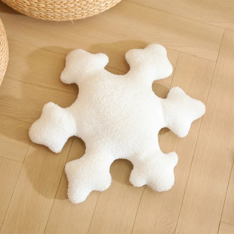Snowflake Shaped Plush Throw Pillow Soft Faux Lamb Wool Decorative Cushion Winter Home Decor White