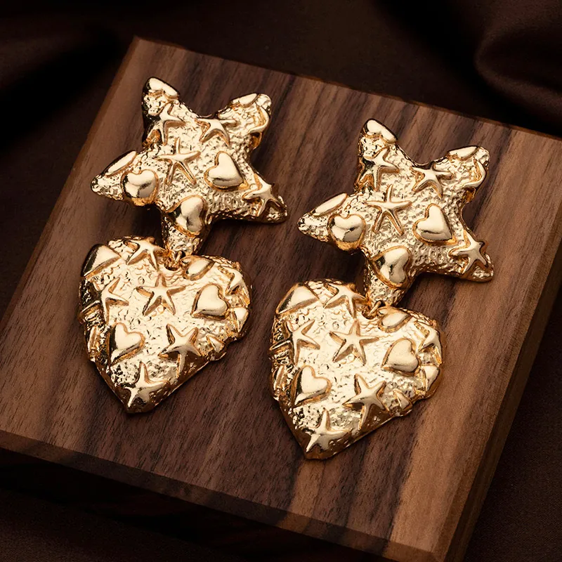 Vintage Gold Zinc Alloy Heart Star Drop Earrings For Women Exaggerated Pleated Textured Jewelry With Stainless Steel Post