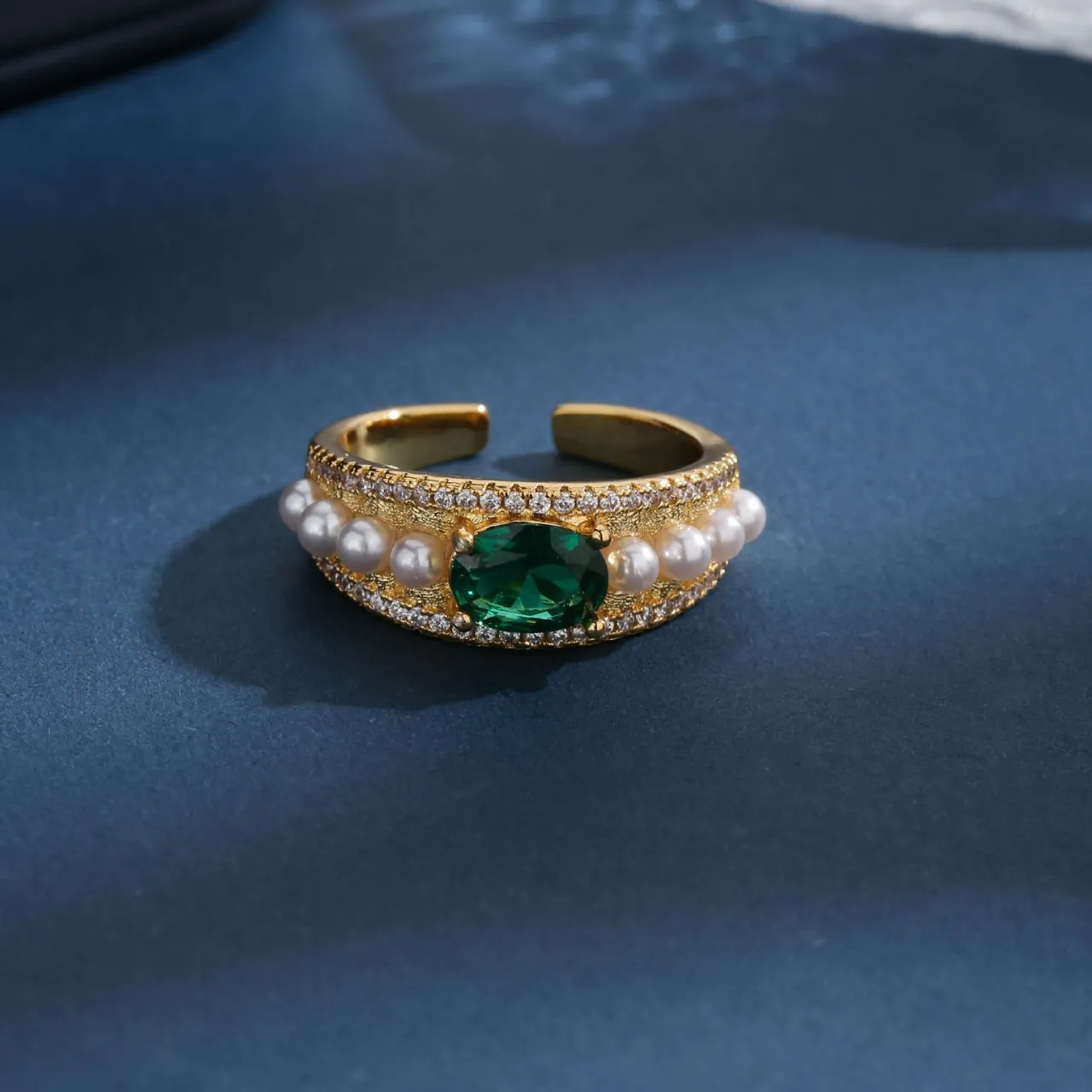 Vintage Emerald Green Gemstone Adjustable Open Ring With Artificial Pearl Rhinestone Copper Luxury Jewelry For Women