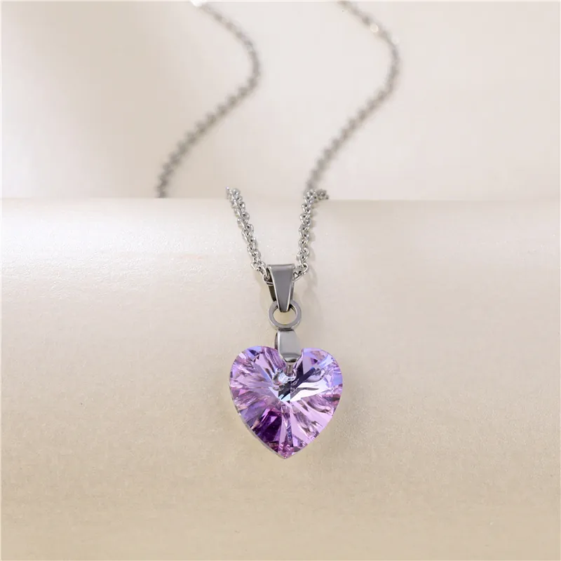 Elegant Heart Pendant Necklace Stainless Steel Chain With Heart Shaped Crystal Jewelry For Women Simple Style