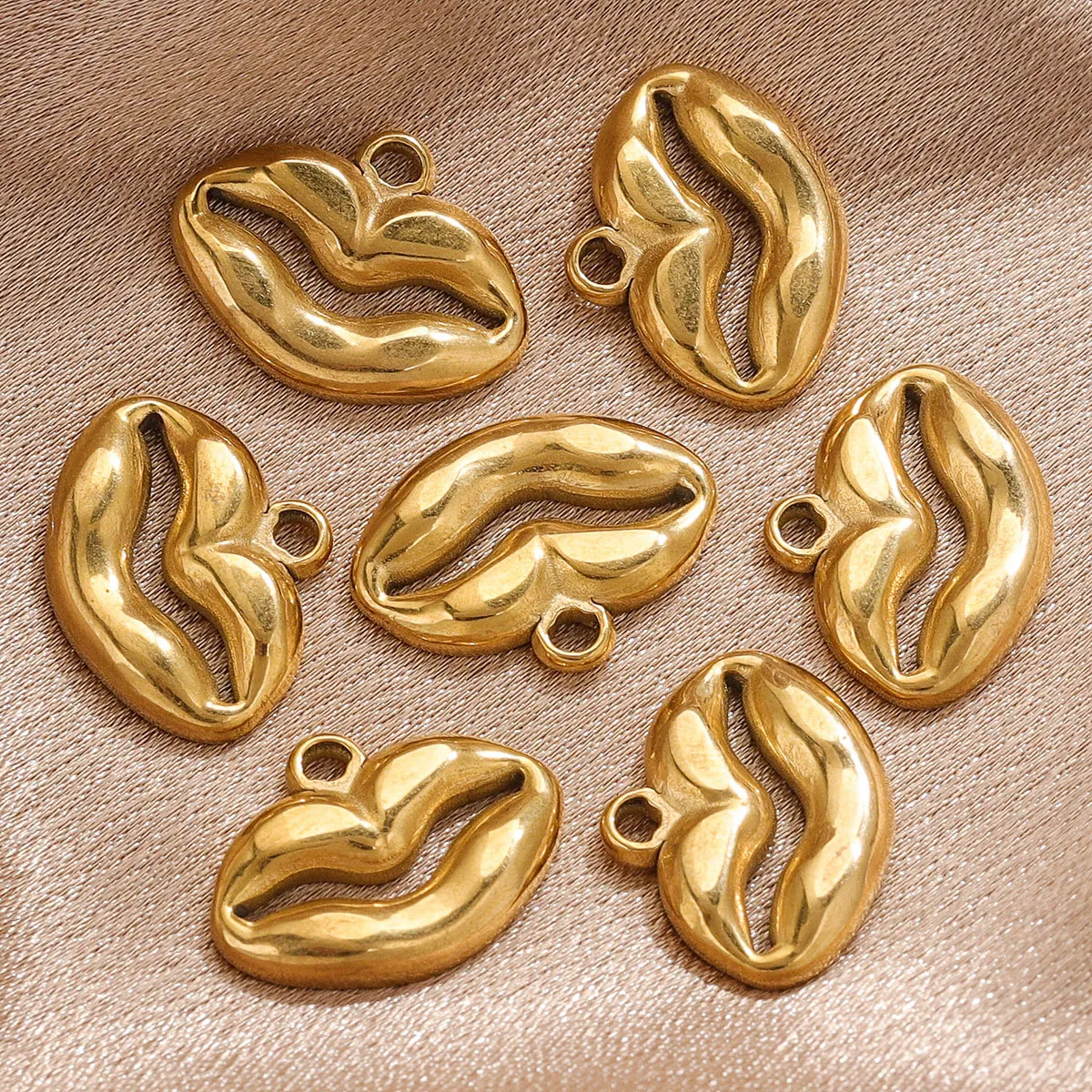 Stainless Steel Lip Pendants Hollow Out Lips Charms For DIY Necklace Jewelry Making Niche Punk Style