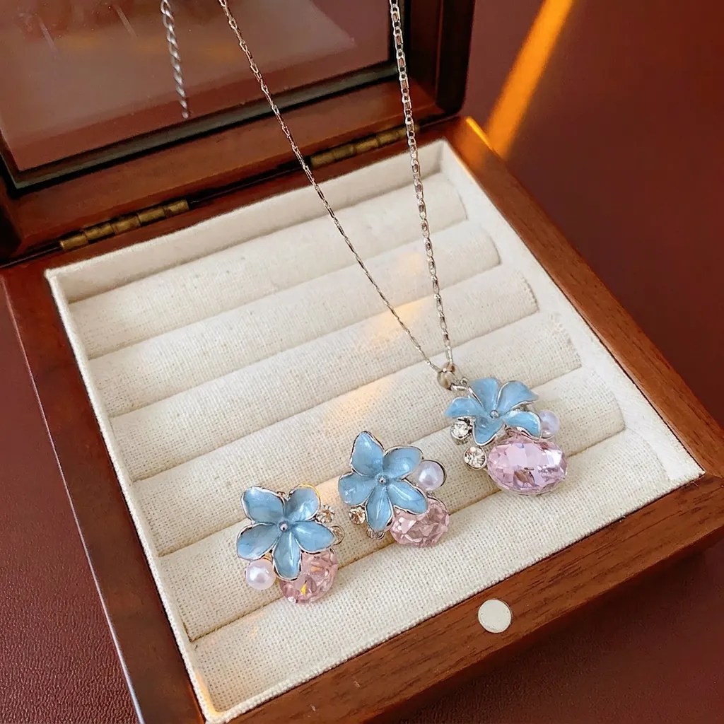 Bijoux Fleurs Vintage Français Femmes Alliage Fleur Bleue Cristal Rose Collier Pendentif Boucles D'oreilles Tige Argent