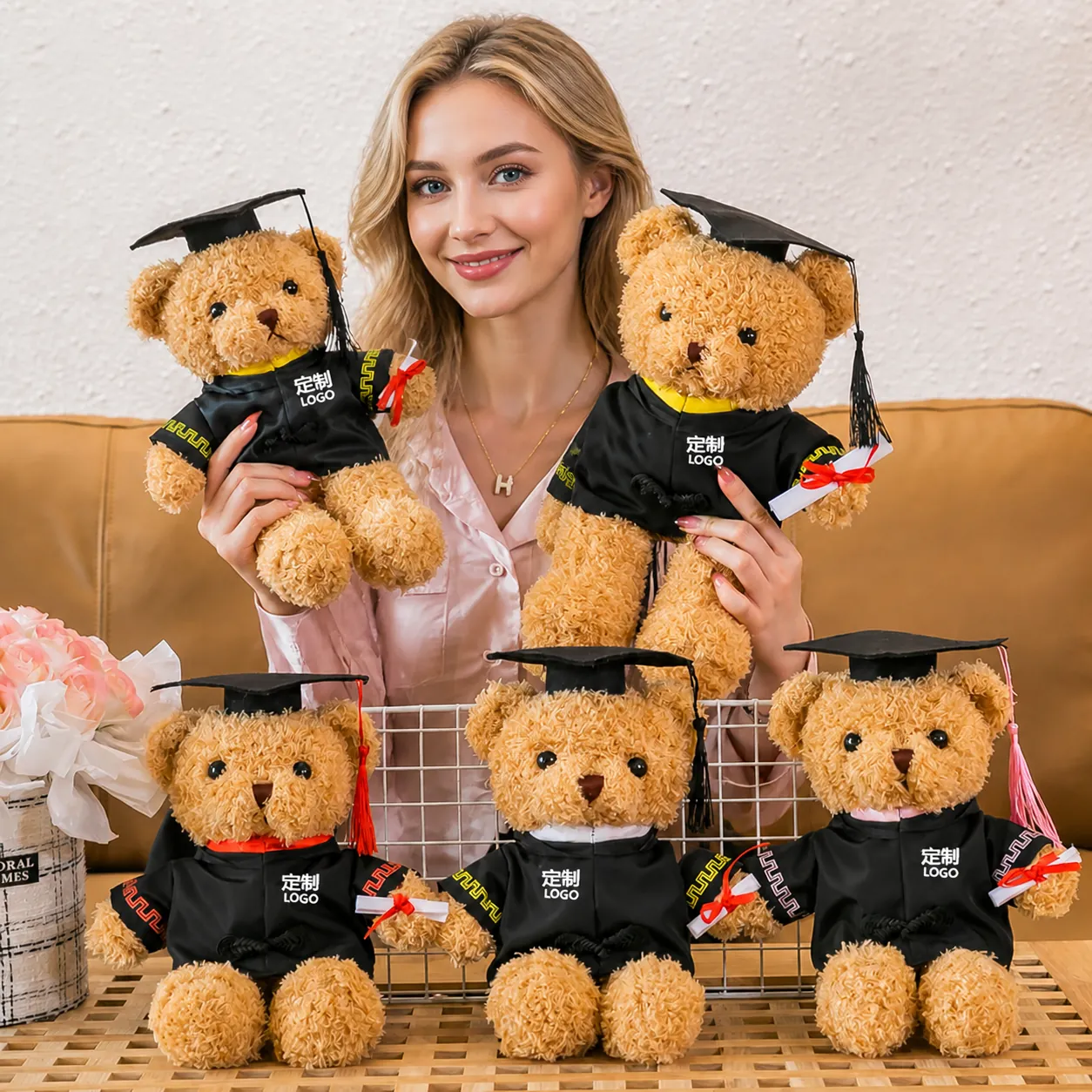 Orsetto di Peluche di Laurea Con Toga Accademica Tocco Scatola Diploma Regalo Commemorativo per Studenti e Bambini