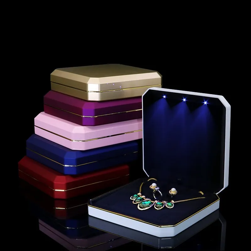Octagonal LED Jewelry Box Rubber Lacquer Velvet Lining Necklace Pendant Gift Display Case Wedding Proposal Mother Elegant